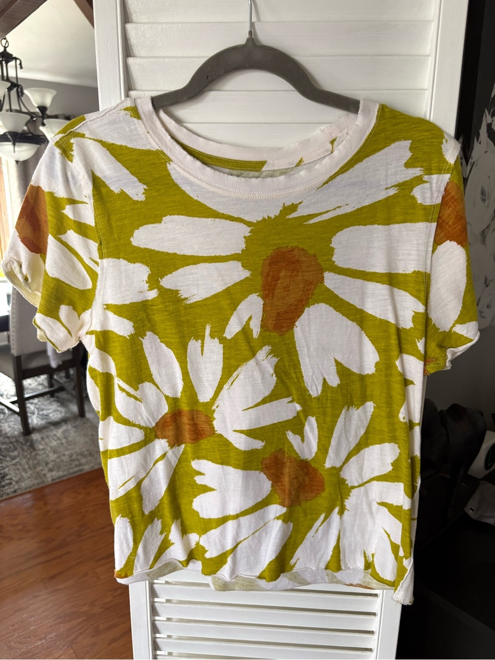 Maeve Olive Green Daisy Print Short Sleeve Tee small